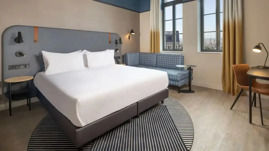 Deluxe Cathedral and city view Double room