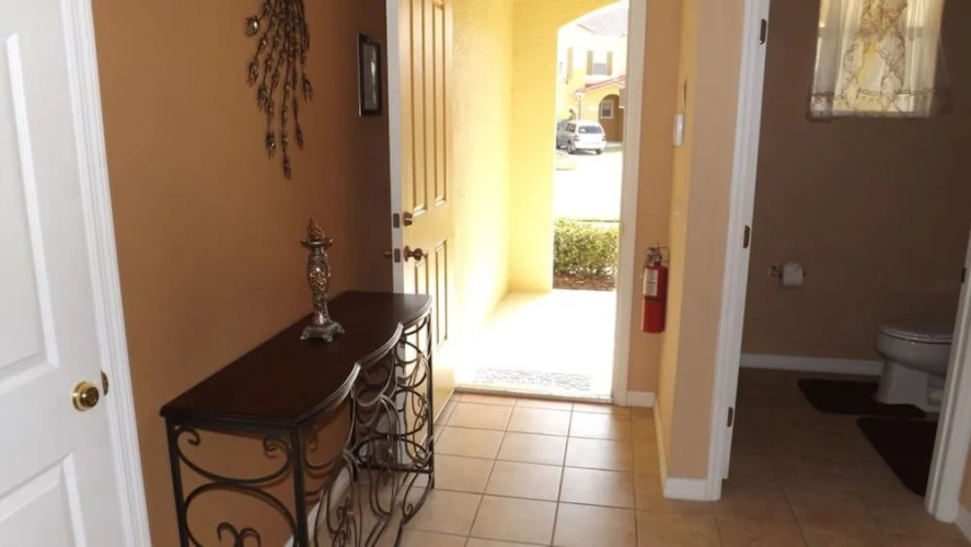 Compass Bay 5157