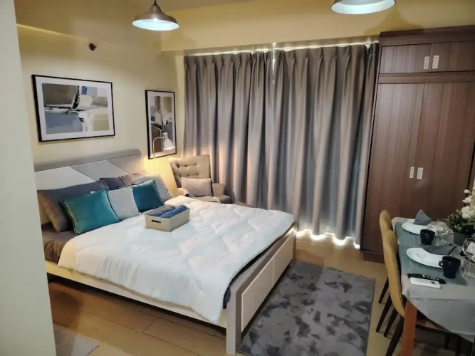 Newport Boulevard Apartments