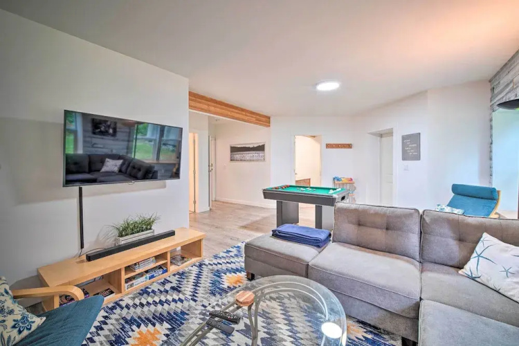 Peaceful Forest Retreat by Mt. Baker Slopes!