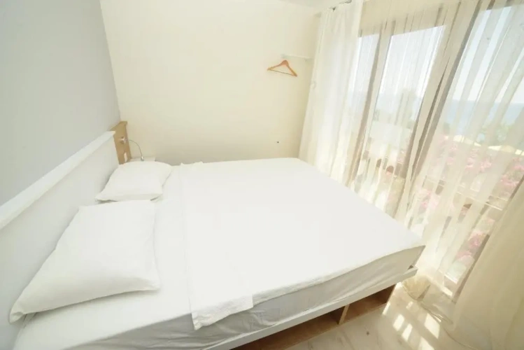 Standard Triple room with sea view