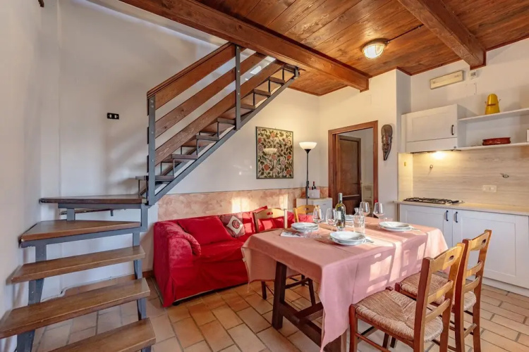 Rosehip apt With Shared Pool