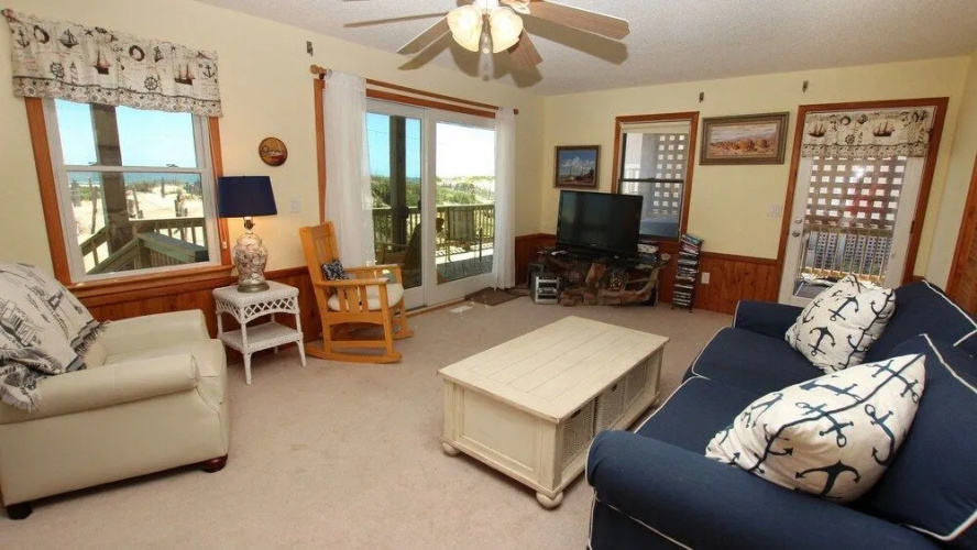 Dolphin Watch - 4 Br Home