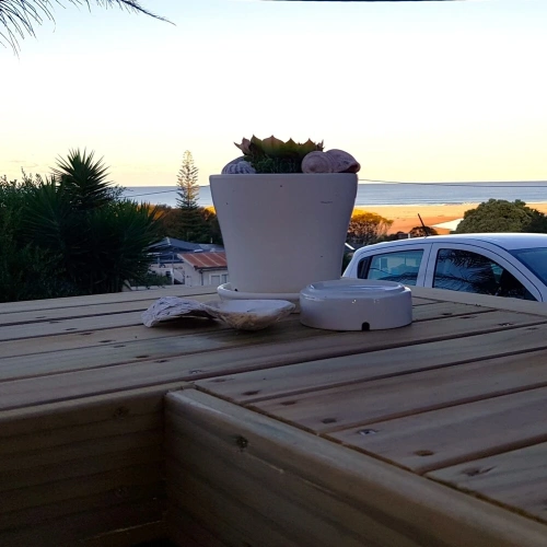 2 Bedrooms Luxury Basement Suite with ocean view