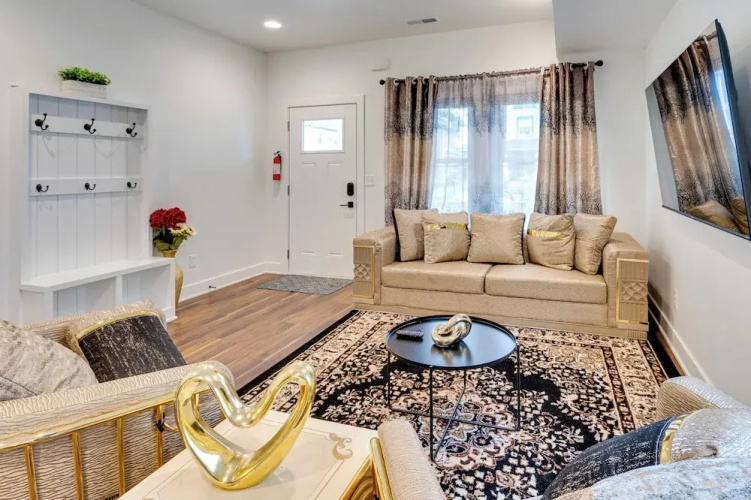 Central Indy Retreat In Walkable Location!