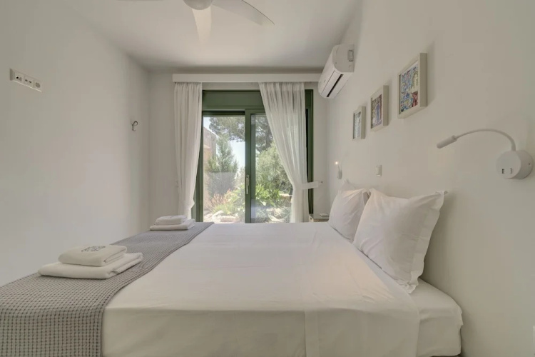 Ouzo Stone House 1, with private pool