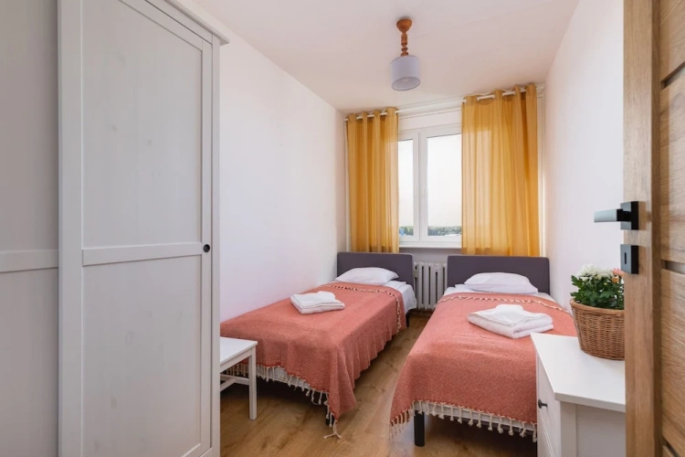 2 Bedrooms Apartment