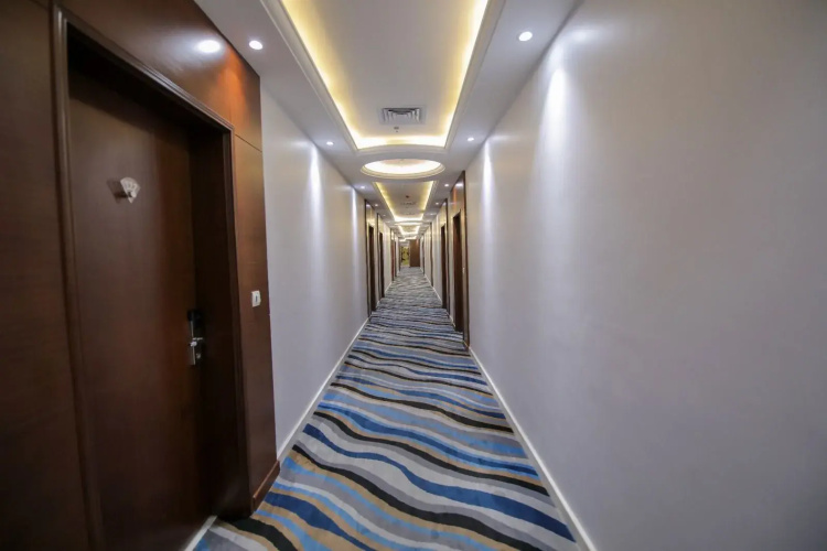 Laten Suites
