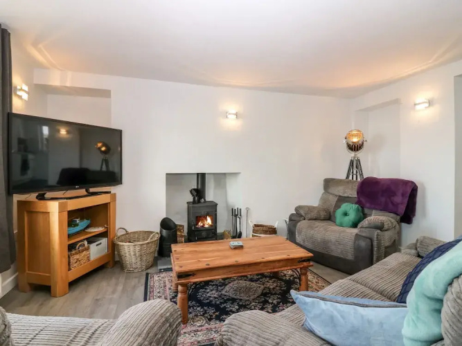 Dolphin Cottage