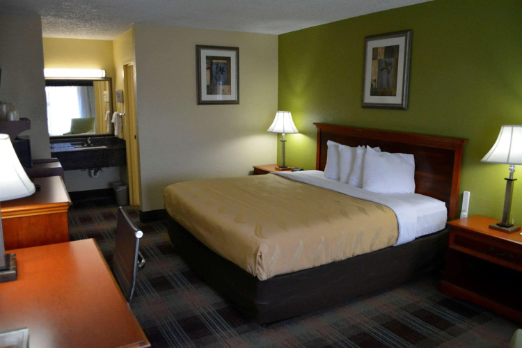 Quality Inn Savannah Midtown