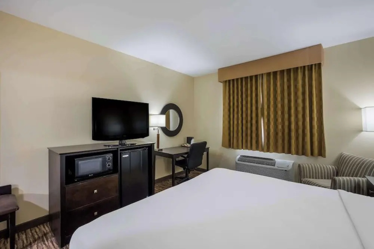 Comfort Inn North