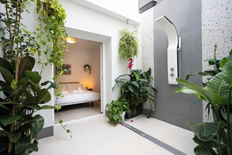 Deluxe Villa with city view