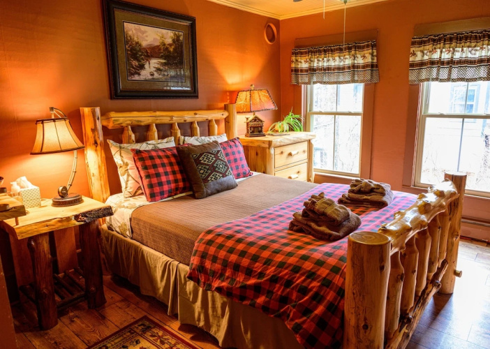 RoosterComb Inn