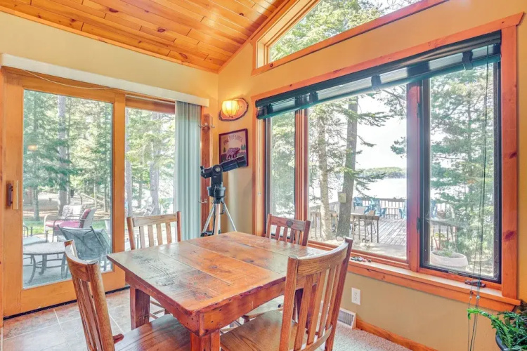 Lake Tomahawk Fall Retreat w/ Foliage & Lake Views