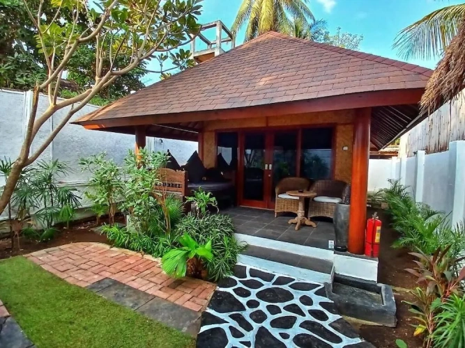 Club Bungalow beachfront