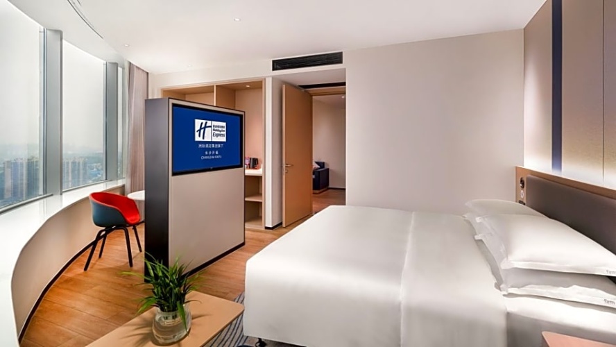 1 Bedroom Suite