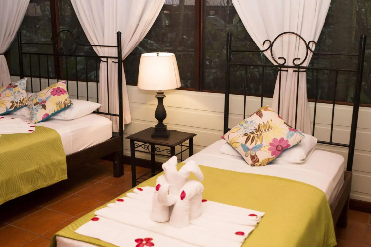 Aninga Lodge