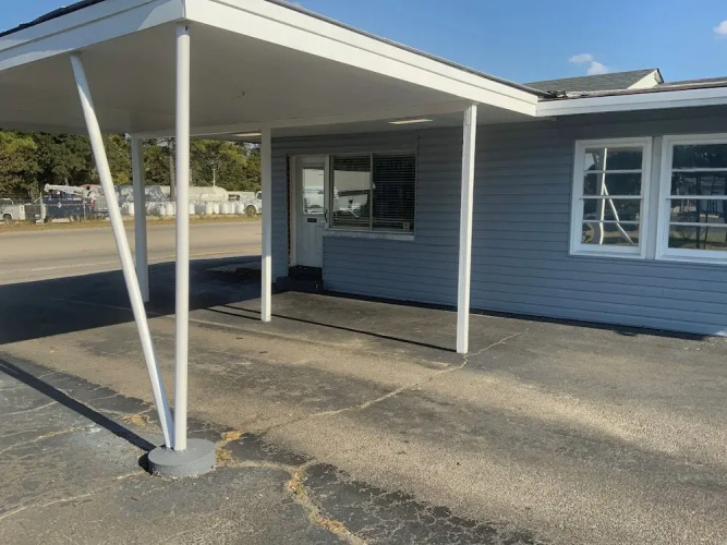 Red hill motel