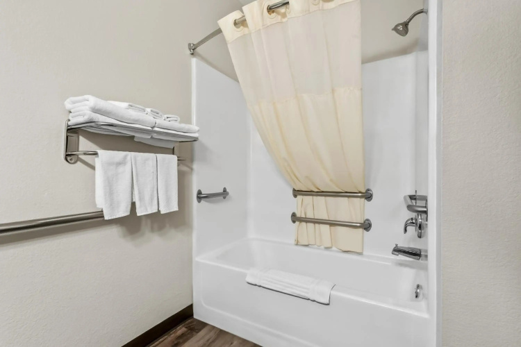 Quality Inn Brookings - University