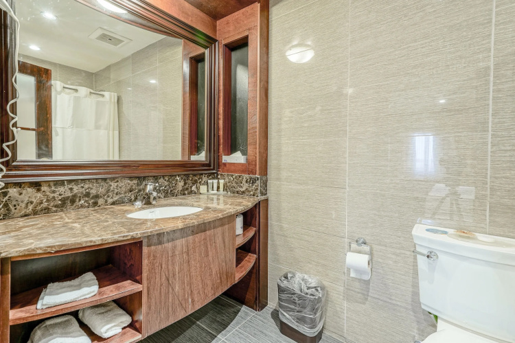 Woodbine Hotel And Suites photo 9