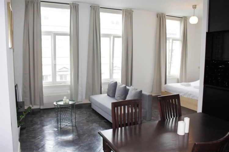 Saint Pauls Suite 35