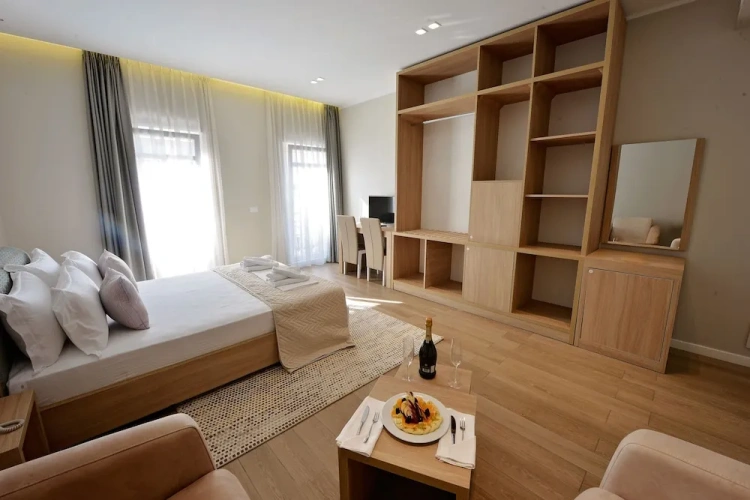 Double Suite