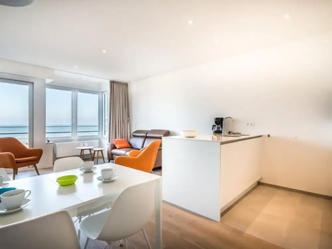 Apartment by the Beach