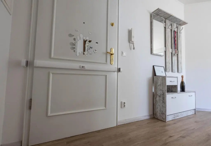Parkside City Apartments No16