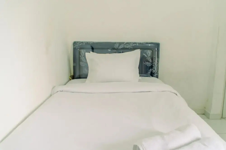 Comfort Studio (No Kitchen) at Aeropolis Apartment