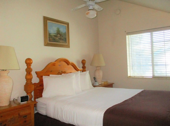 Turning Leaf Furnished Townhomes