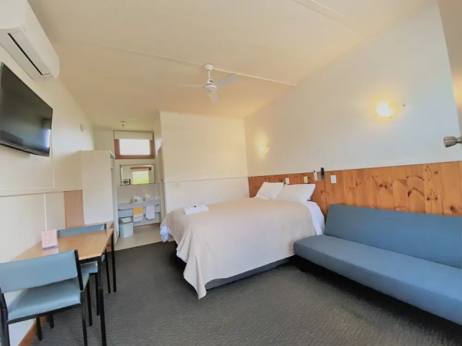 Terang Motor Inn