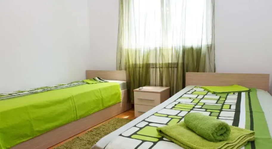 Apartment Large