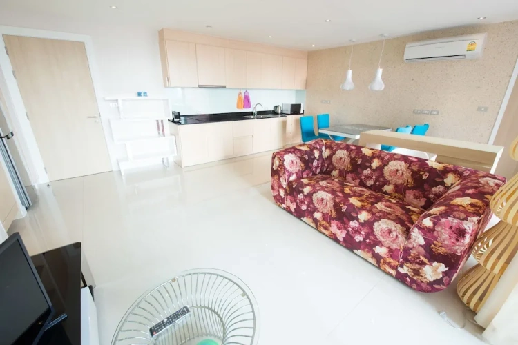 2 Bedrooms Apartment with balcony