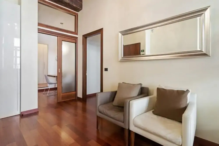Piazza delle Erbe Stylish Flat