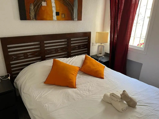 Lovely 4-bed Cottage in Las Chapas Marbella