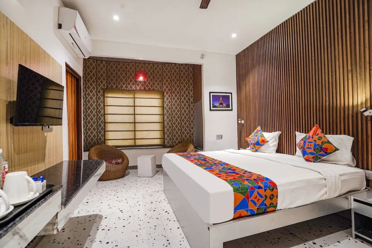 Fabhotel Chs