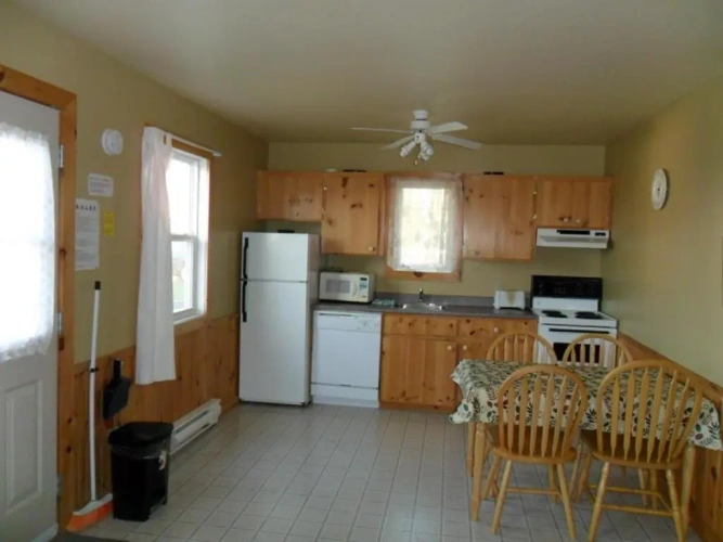 2 Bedrooms Cottage