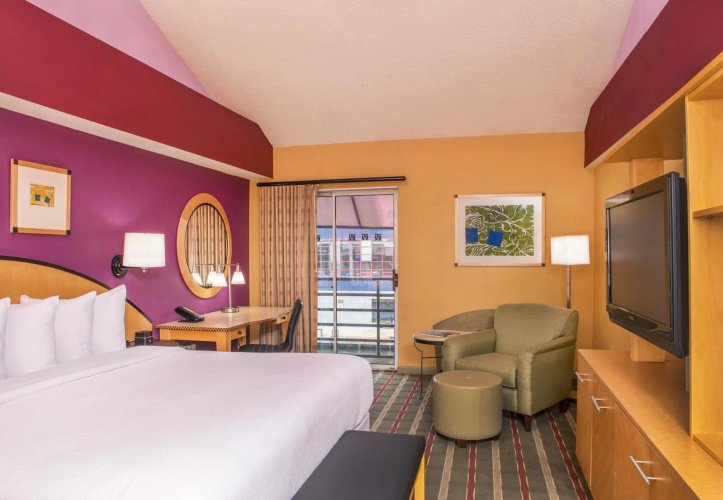 Pier 5 Hotel Baltimore, Curio Collection by Hilton photo 6