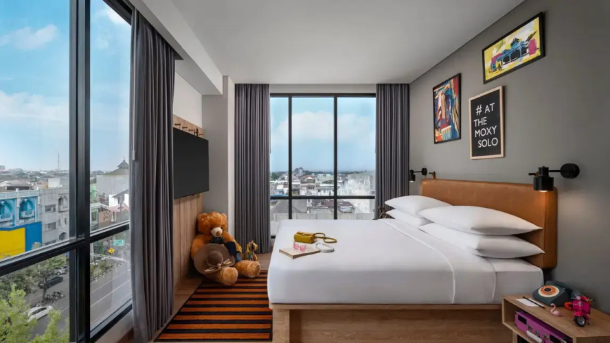 Standard Double room with city view