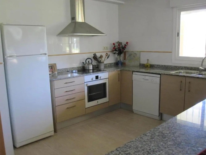 3 Bedrooms Apartment