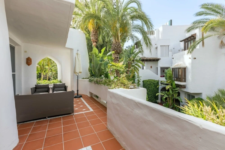 2 Bedrooms Superior Apartment with balcony and with garden view