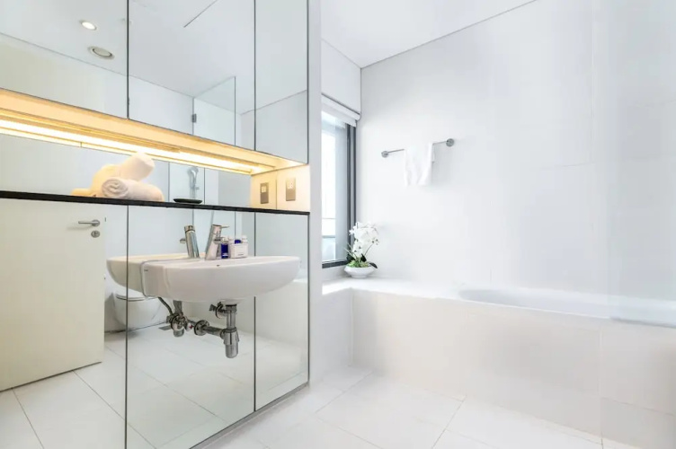 Maison Privee - High Rise 2 BD apt in Index tower