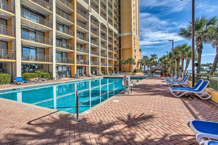 Oceanfront Myrtle Beach Studio w/ Huge Balcony!