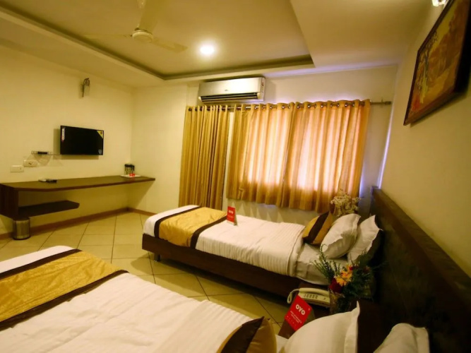 OYO 10943 Hotel Plus Corporate