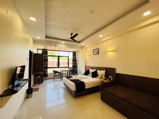 Arya Resort & Spa