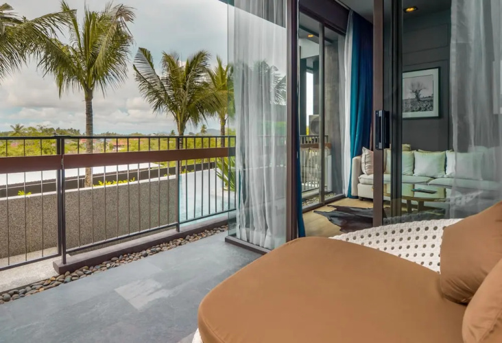 Secret Saturdays Pool Suite