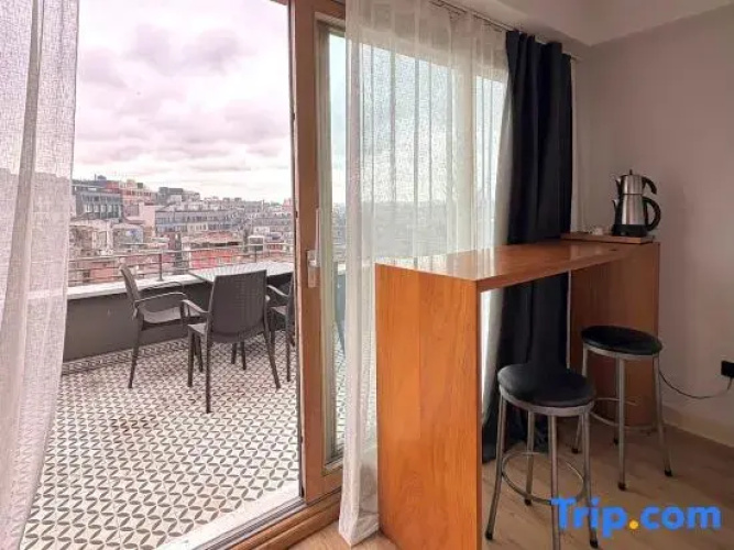 Taksim Square-1BR Rooftop Deluxe Suite 07