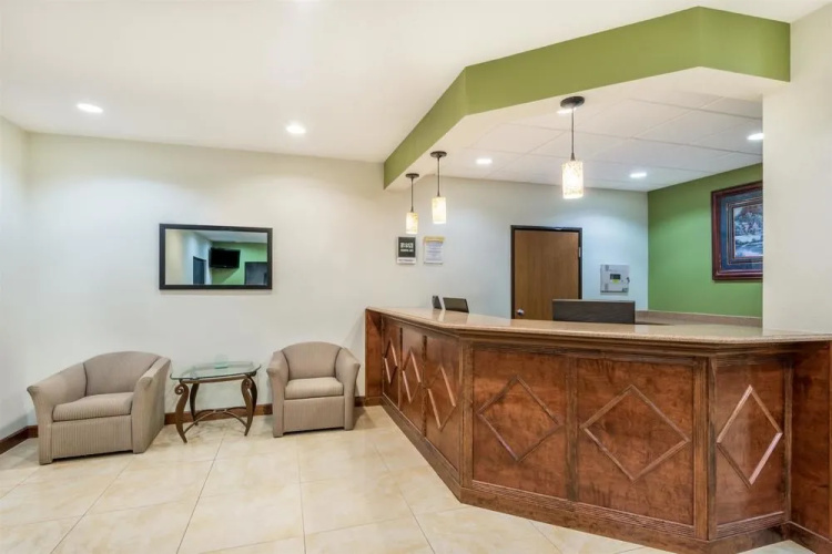 Days Inn Topeka