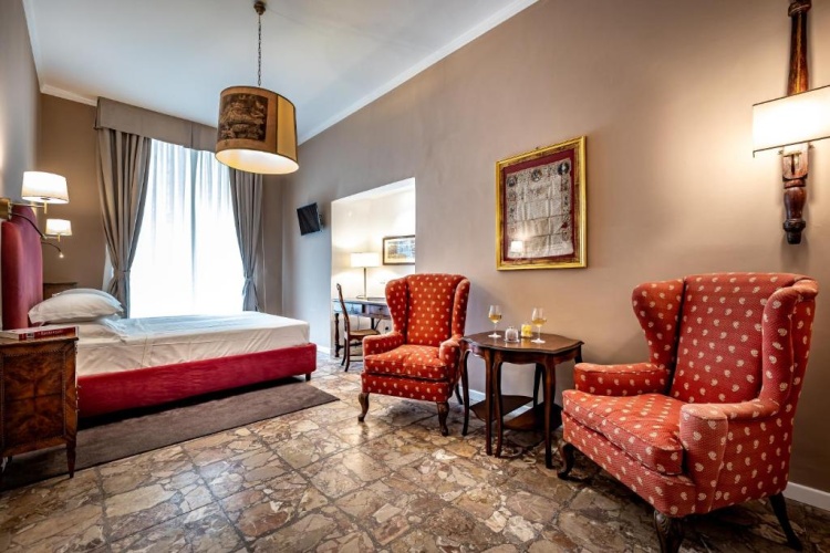 Superior Double room with city view