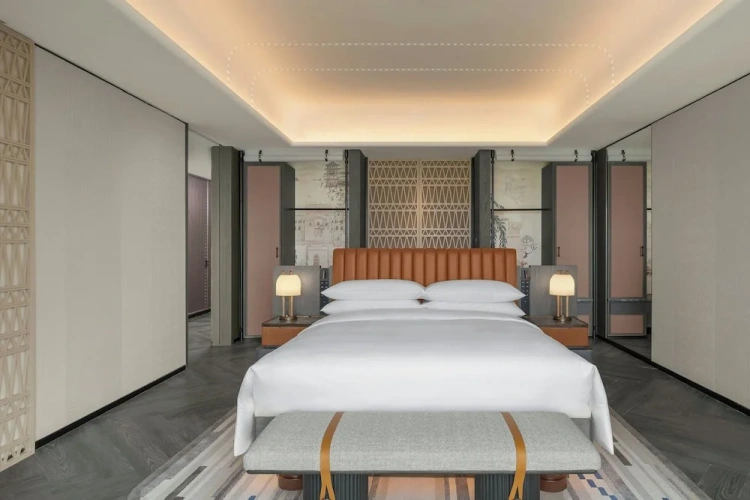1 Bedroom Deluxe Suite
